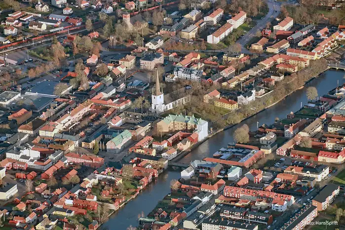 Flygfoto över centrala Arboga.